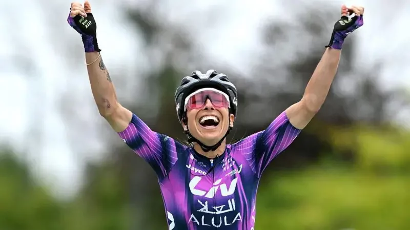 Stage two mavi garcia